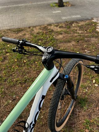 Bicicleta Unica Bikes de doble suspensión