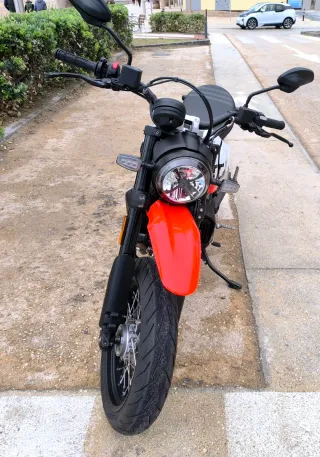 Ducati Scrambler Urban Motard