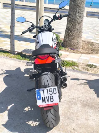 Ducati Scrambler Urban Motard