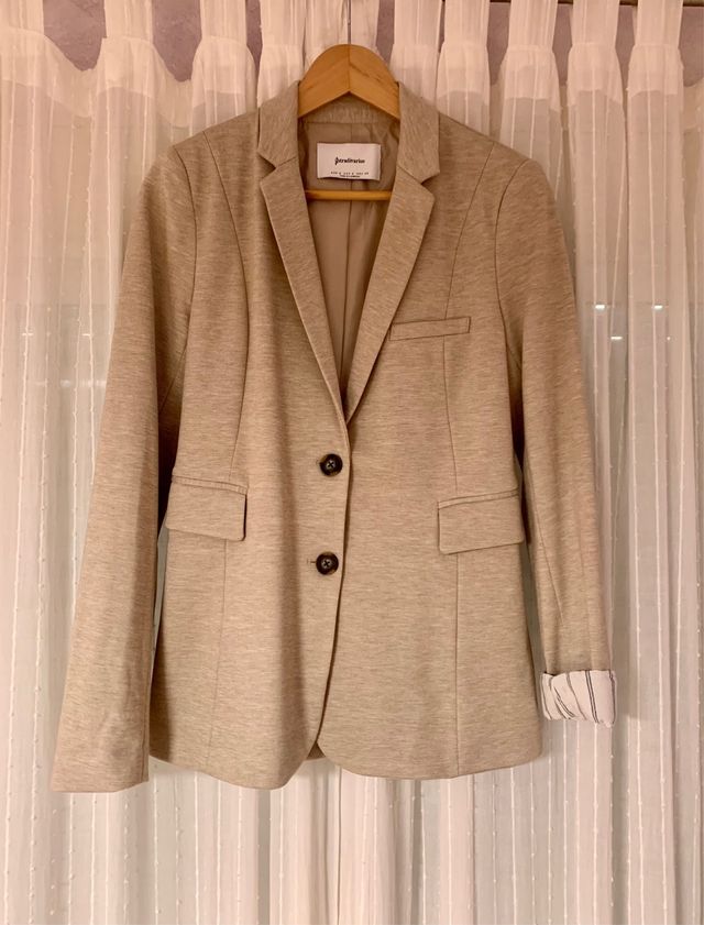 Chaqueta Stradivarius Beige