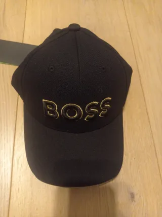 Cappello Boss nero con logo oro