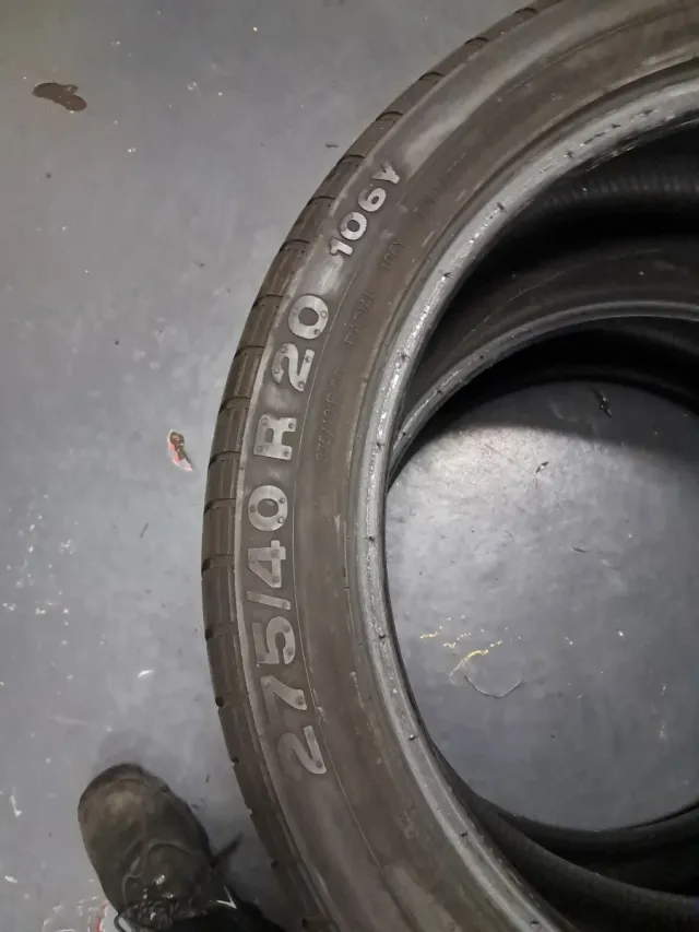 Neumático 275/40 R20 106Y 50€ por ruedas