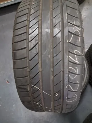Neumático 275/40 R20 106Y 50€ por ruedas