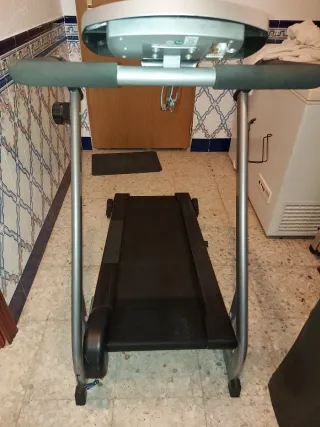 Cinta de andar( no es eléctrica )grande nueva