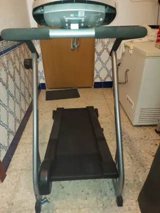 Cinta de andar( no es eléctrica )grande nueva