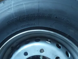 Neumáticos 385/65/22.5