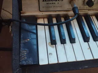 Rhodes Mark I Piano Eléctrico