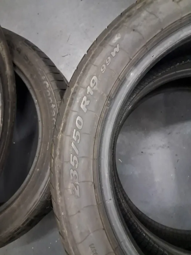 Neumáticos 235/50 R19 99W 45€ por rueda