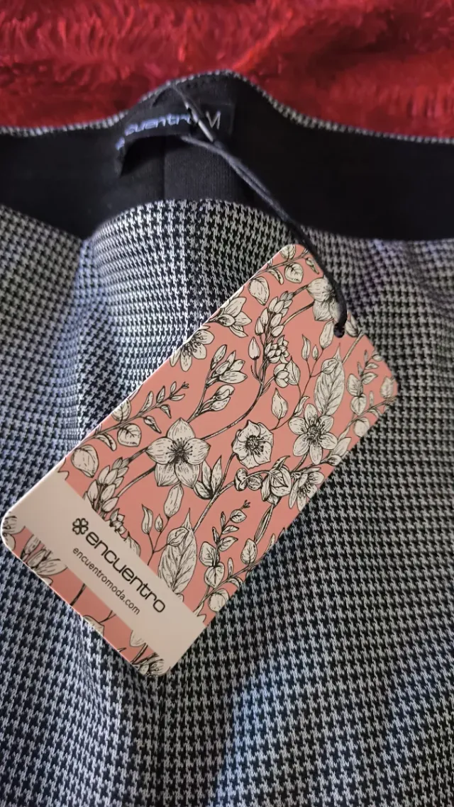 Mallas de mujer grises y negras