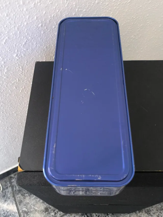 Caja metálica Carolina Herrera 212 NYC