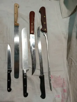 6 coltelli di vari modelli