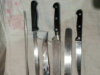 6 coltelli di vari modelli