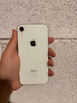 iPhone XR bianco con scatola