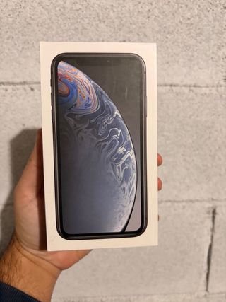 iPhone XR bianco con scatola