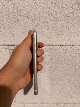 iPhone XR bianco con scatola