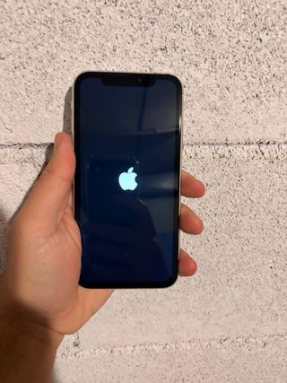 iPhone XR bianco con scatola