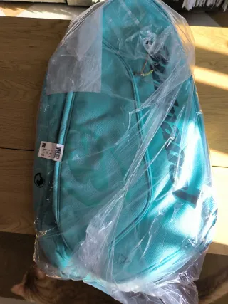 Paletero Bullpadel Celeste completamente nuevo