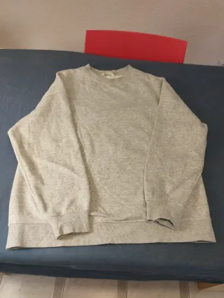 SÓLO HAGO ENVÍOS Sudadera Gris H&M