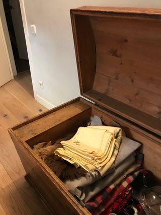 Baúl antiguo de madera