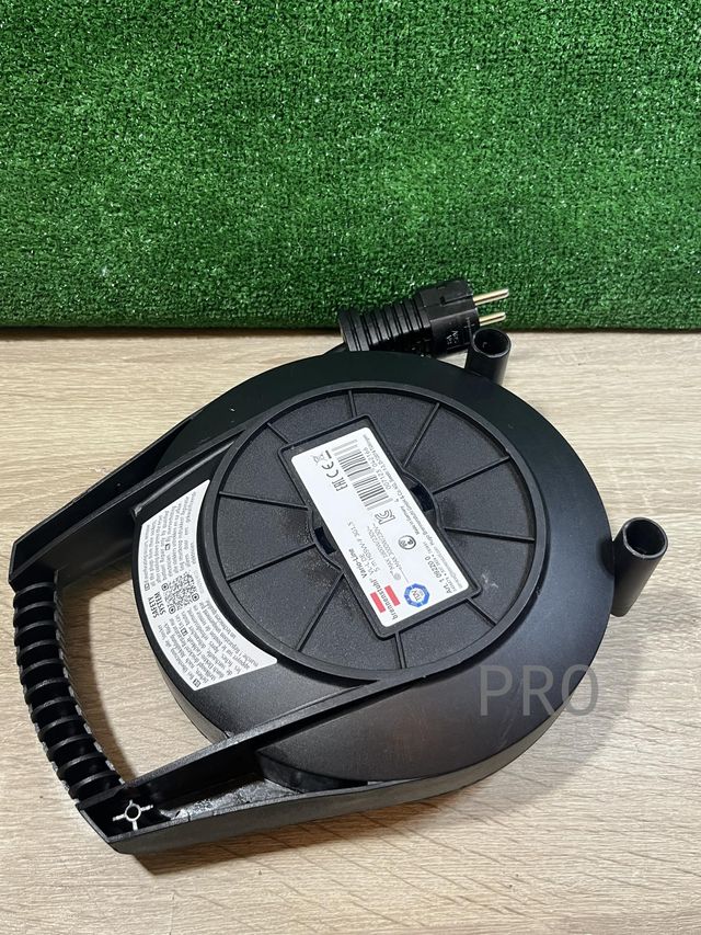 Enrollacables con 4 enchufes Brennenstuhl