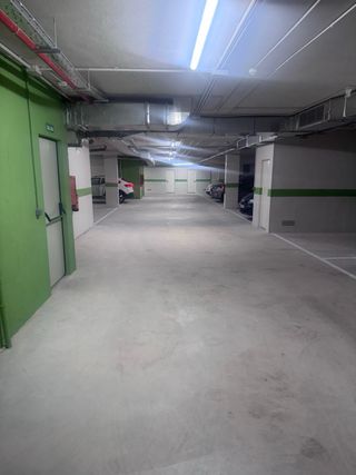 Alquiler plaza de garaje para coche .