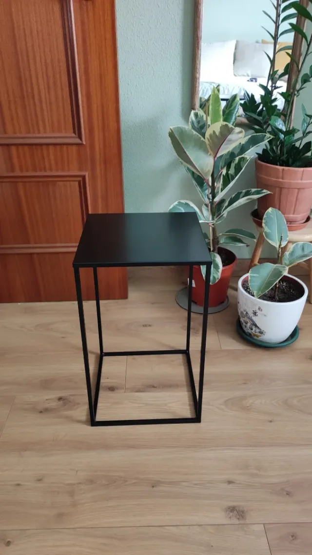 Mesita auxiliar negra metal