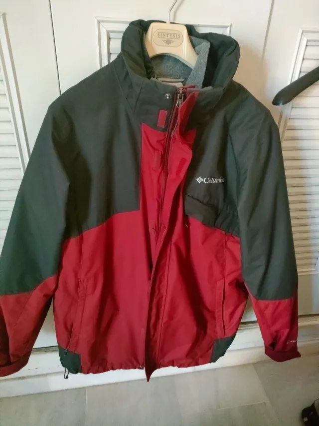 Chubasquero Columbia Negro y Rojo