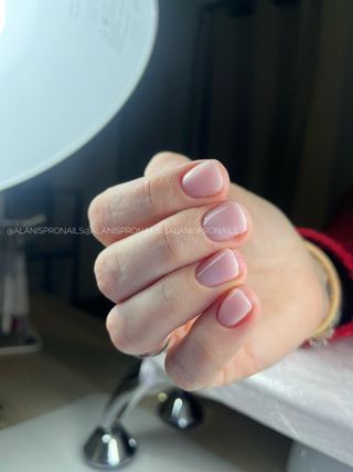 UÑAS | MANICURIA | NAILS