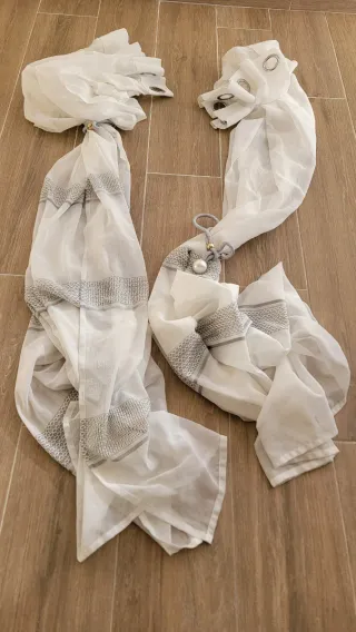 Juego de 2 cortinas blancas y grises
