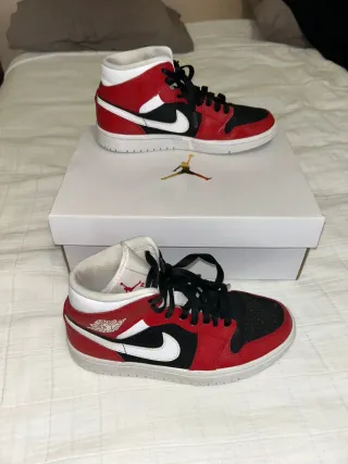 Zapatillas Jordan Air Rojas y Negras