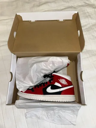 Zapatillas Jordan Air Rojas y Negras