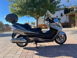 Suzuki Burgman 400