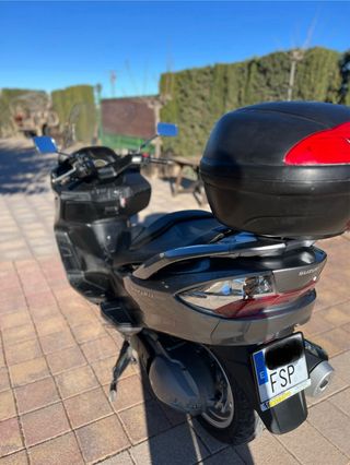 Suzuki Burgman 400