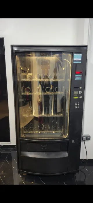 Máquina Expendedora Negra