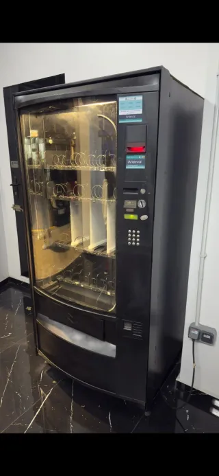 Máquina Expendedora Negra