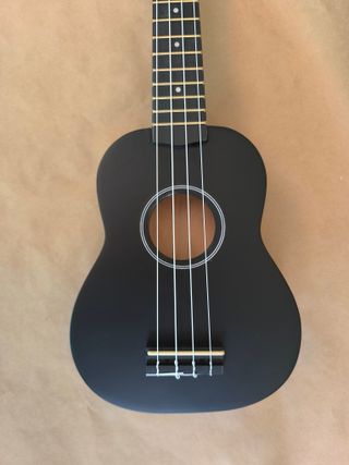 Ukelele Soprano 21" con funda y accesorios - Negro