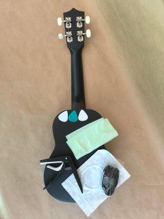 Ukelele Soprano 21" con funda y accesorios - Negro