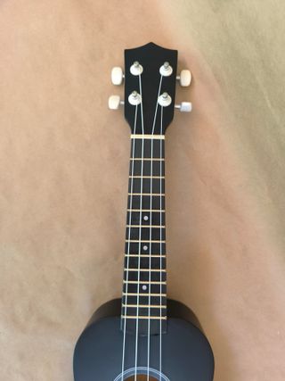 Ukelele Soprano 21" con funda y accesorios - Negro