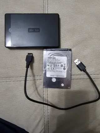 Hard disk Toshiba + case esterno