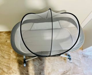 Minicuna de viaje con mosquitera