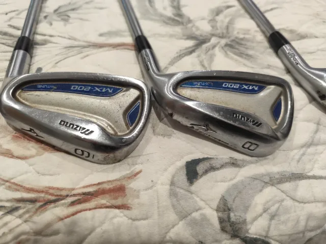 Hierros Mizuno MX 200
