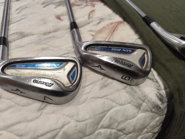 Hierros Mizuno MX 200