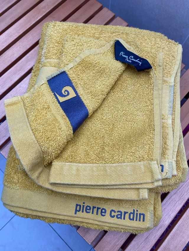 Set 3 Toallas Pierre Cardin mostaza