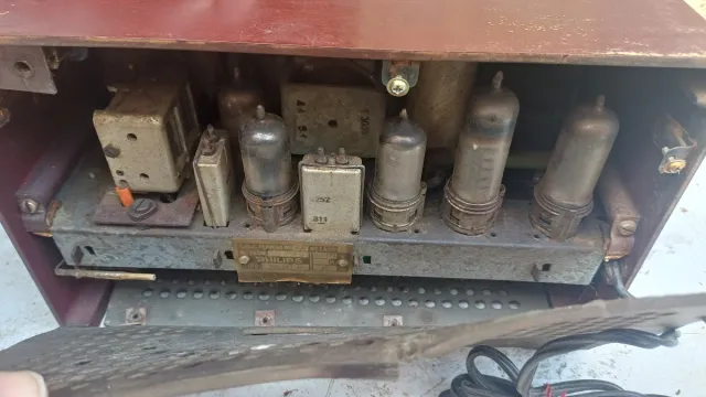 Radio Philips Antigua Marrone