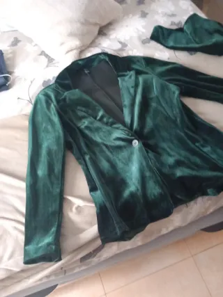Traje chaqueta verde mujer
