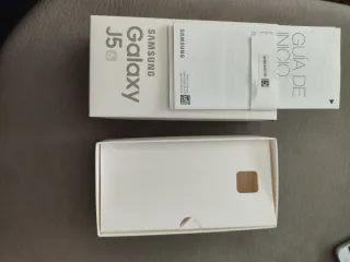 Samsung Galaxy J5 16GB Bianco