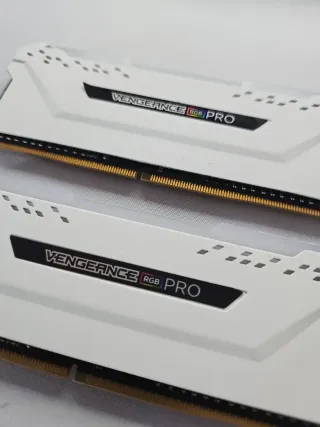 Memoria DDR4 Corsair Vengeance RGB Pro SL