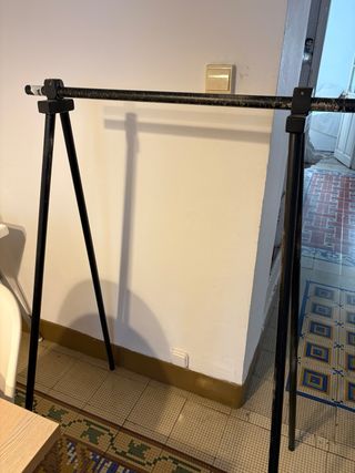 Burro Cuelga Ropa Metálico