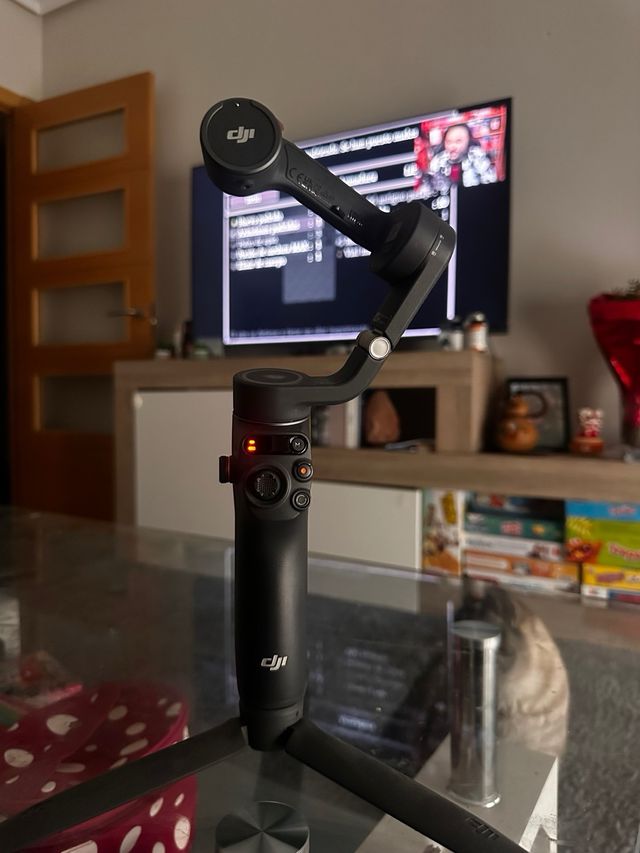 Estabilizador DJI Osmo Mobile 6