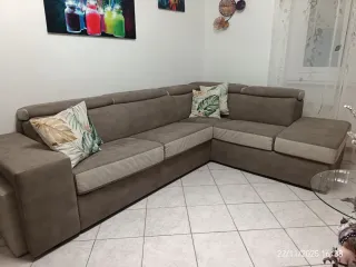 Divano letto angolare marrone con penisola